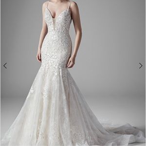 Wedding dress. SOTTERO AND MIDGLEY

INGA